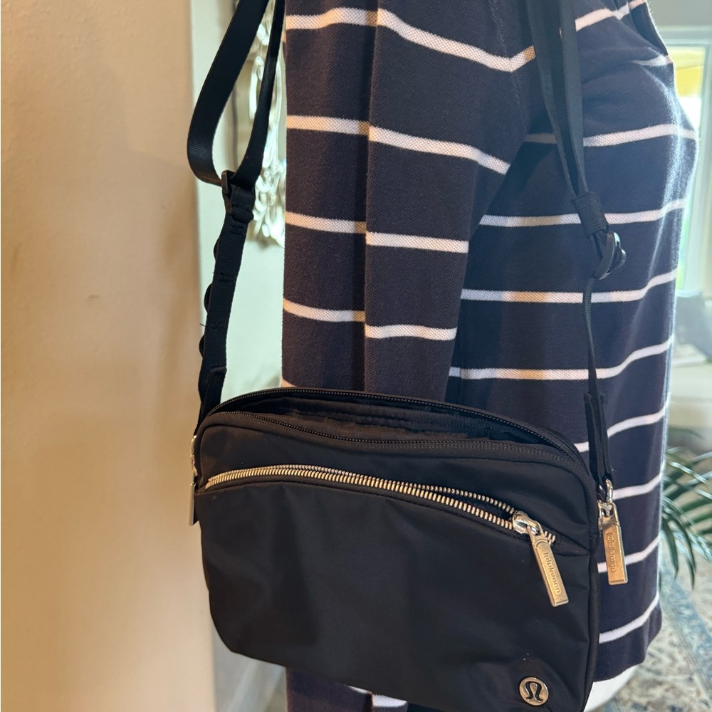 lululemon athletica Black Messenger Bag